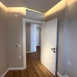 Sa Apartments! 2br Flat 150m To The アパート