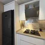 Sa Apartments! 2br Flat 150m To The アパート