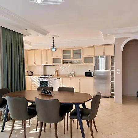 Sa Apartments! 2br Flat 150m To The