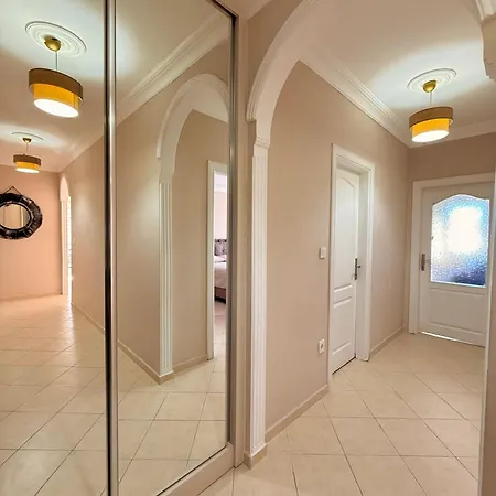 Sa Apartments! 2br Flat 150m To The